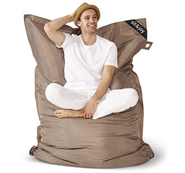 Largo-Taupe-model-e1565783232852