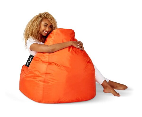 Senza-Oranje-model-e1565786157355